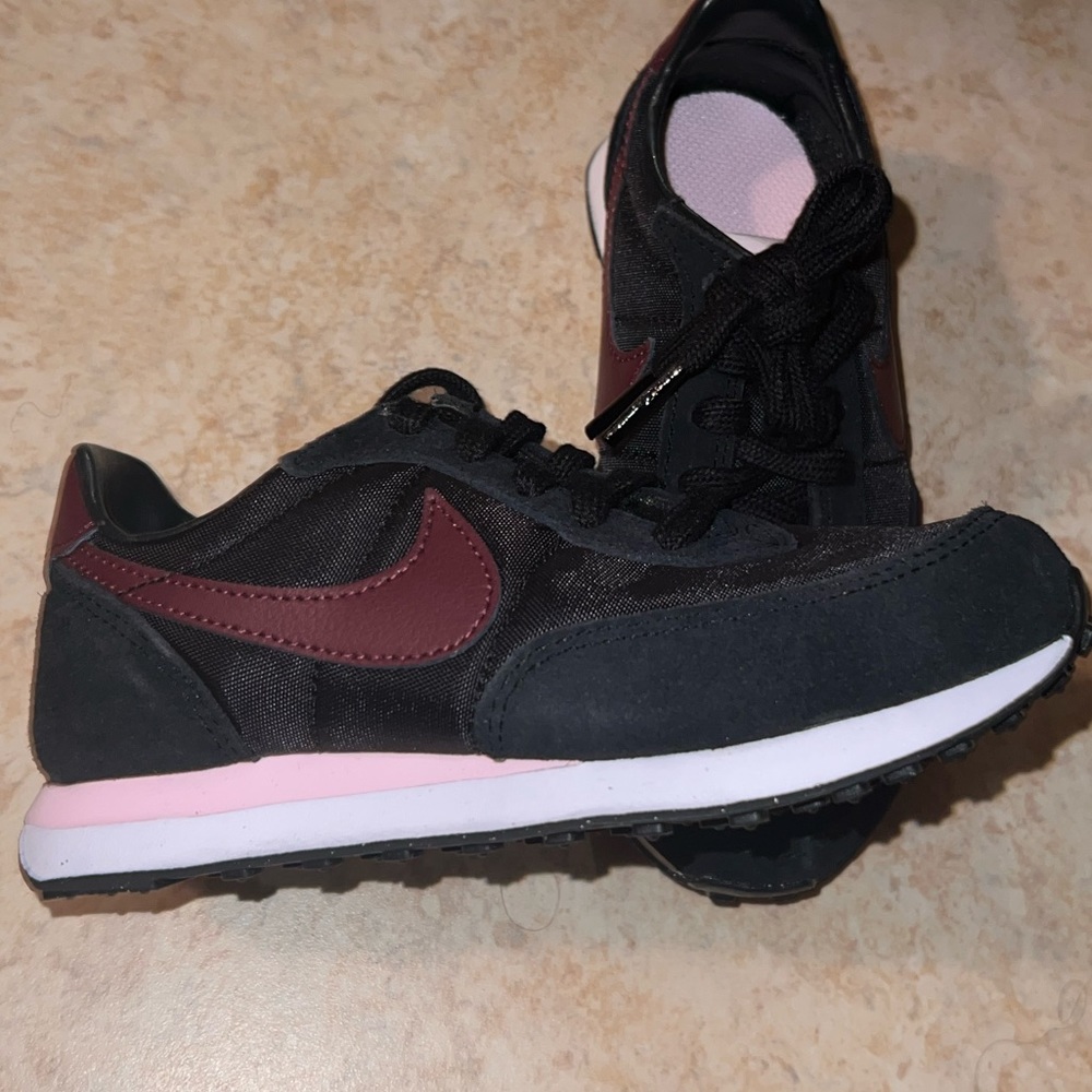 New With Box Nike Waffle Trainer 2-